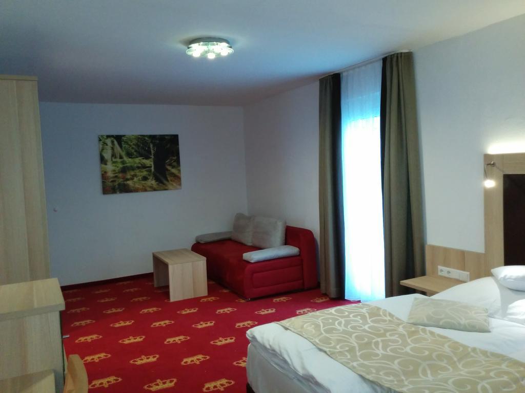 Wellness Hotel Garni Krone Baiersbronn Exterior foto