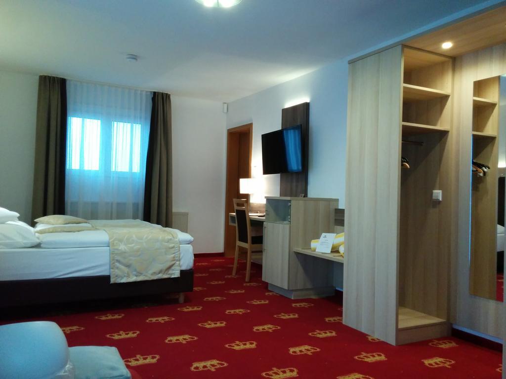 Wellness Hotel Garni Krone Baiersbronn Exterior foto