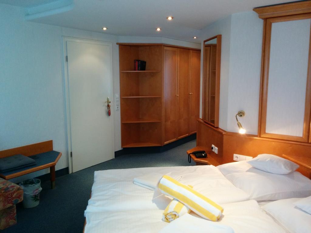 Wellness Hotel Garni Krone Baiersbronn Exterior foto